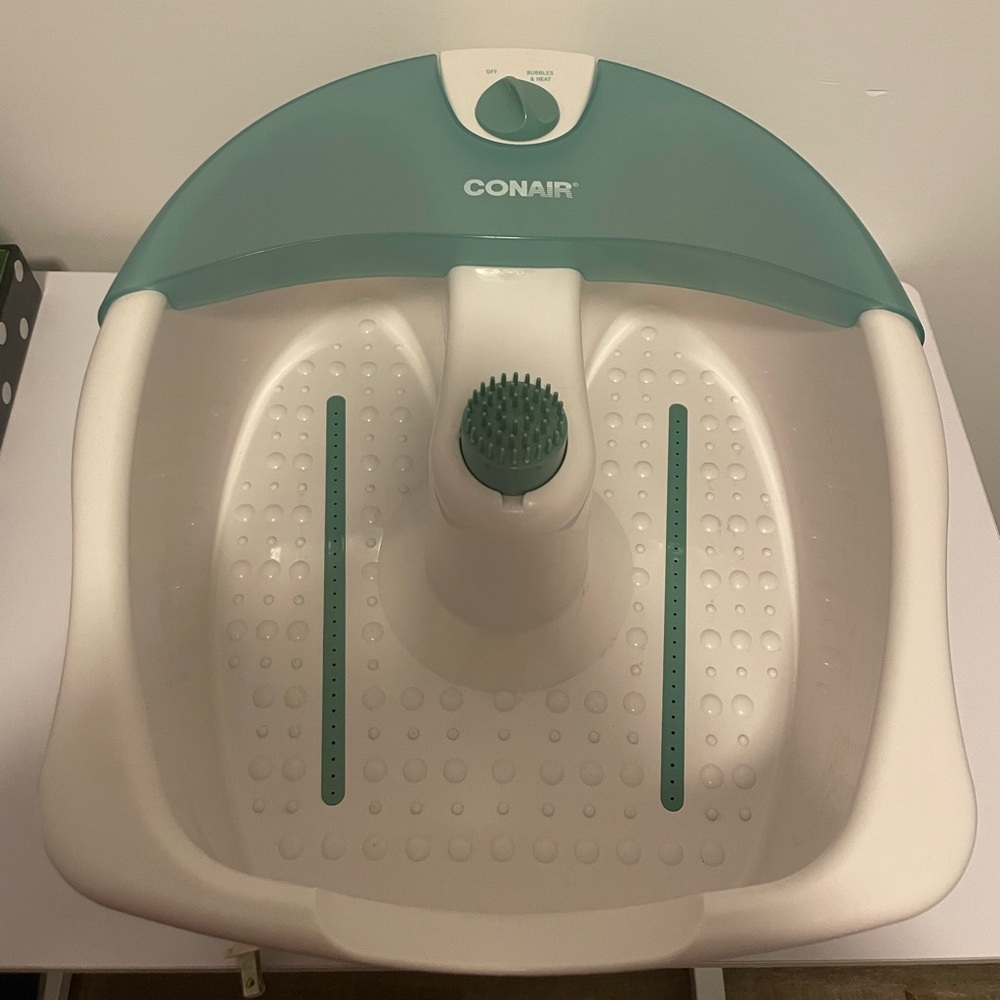 Conair Foot Spa with Green Accents